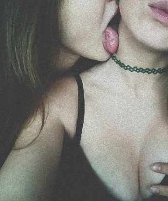 Опытная индивидуалка с многочисленными возможностями, я готова исполнить все твои фантазии. Ты сможешь окунуться в мир страсти, нежности и разврата в моих объятиях. У меня есть фото, которые подарят тебе предвкушение незабываемых моментов. Мои клиенты охают от удовольствия после нашей встречи. Жду тебя в Москве для незабываемого путешествия по горячим страстным эмоциям. 9099, 26 лет